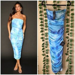 Lulu’s Blue Abstract Mesh Ruched Strapless Midi Dress, NTW